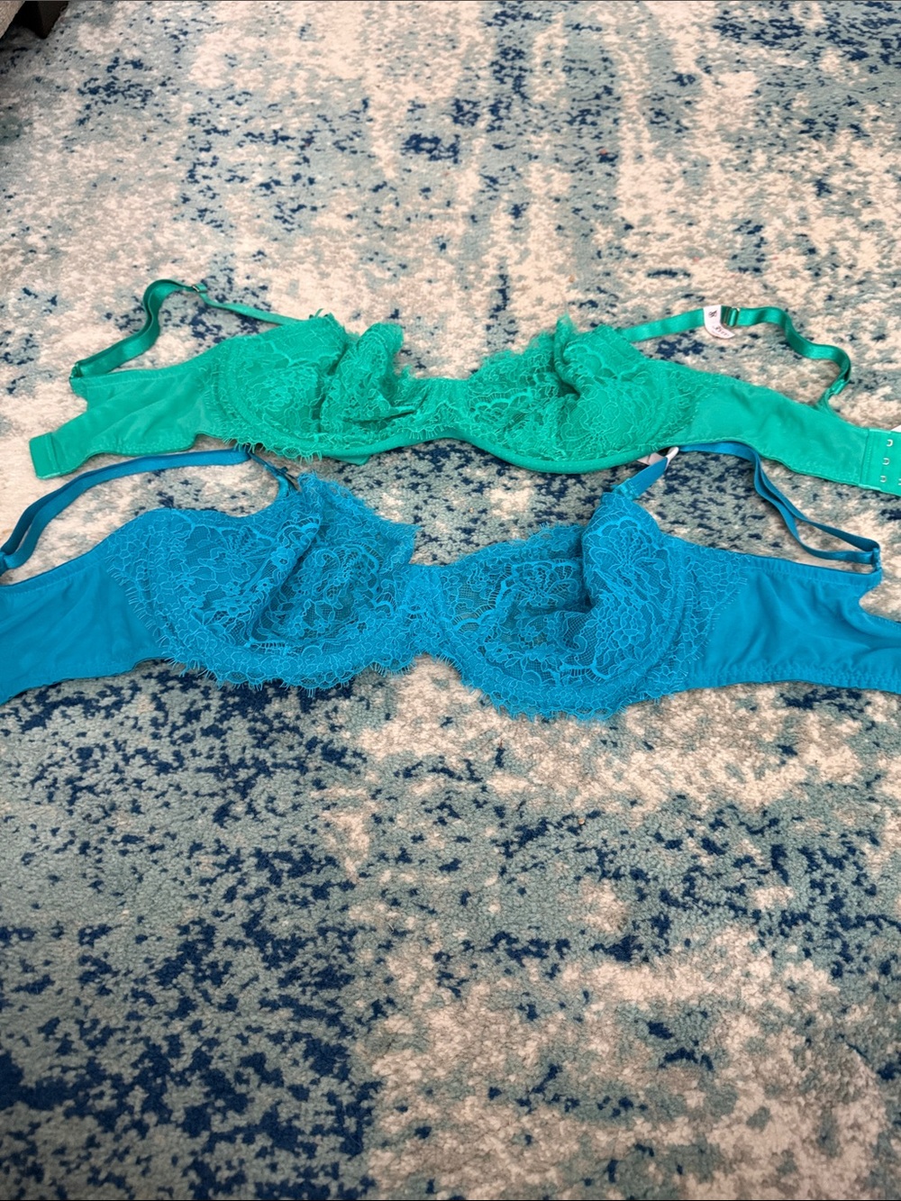 Victoria's Secret Teal & Aqua Lace Underwire Bras Duo